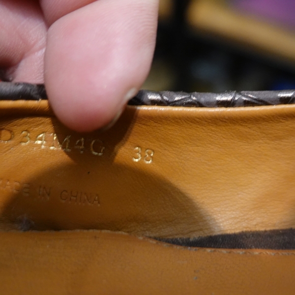 GEOX Bronze Snakeskin Textured Ballet Flat with Gold Metallic Toe Caps, size 38 - Picture 8 of 10